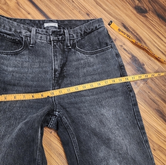 Good American 90's Baggy Loose Fit Straight Leg Jean - Picture 13 of 14